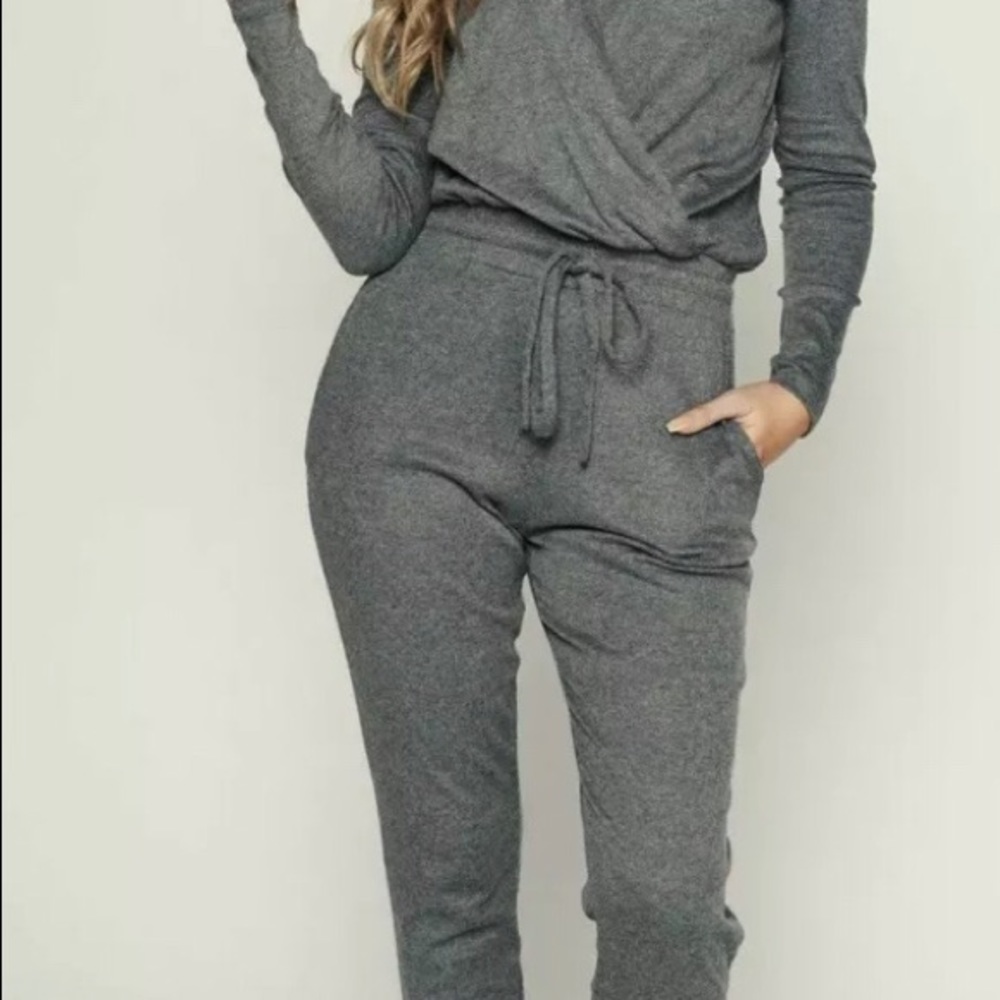 HELLO DARLING JUMPSUIT (CHARCOAL) Size S